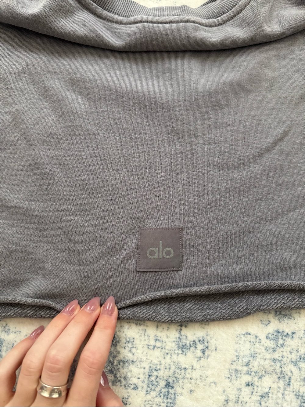 Alo Extreme Crop Crew Neck Purple - Picture 3 of 3